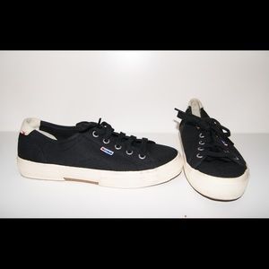 Skechers BOBS memory foam. never worn